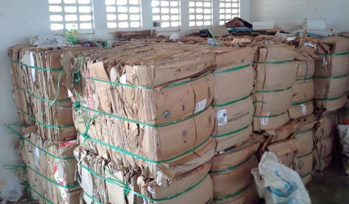 Associação de Catadores vende 11 toneladas de papelão