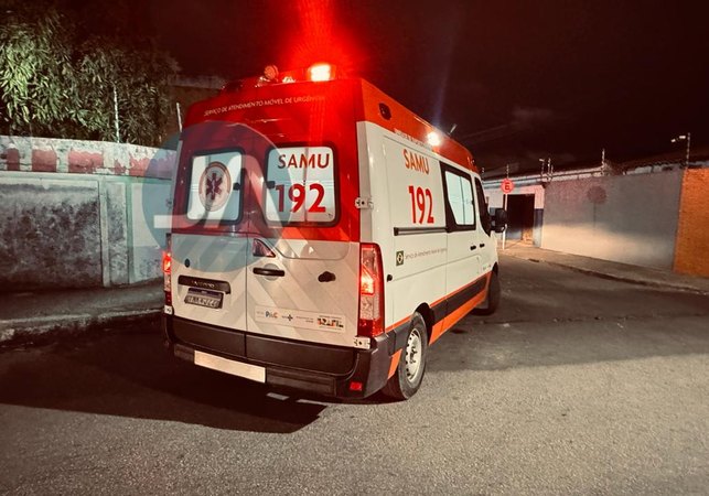Jovem fica ferida após colisão entre ciclomotor e motocicleta em Arapiraca