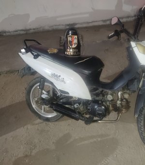 Motocicleta adulterada é apreendida durante abordagem policial