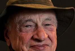 Edgar Morin, filósofo francês, morre aos 104 anos de idade