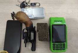 Motoboy é preso em flagrante com arma e droga em Maceió