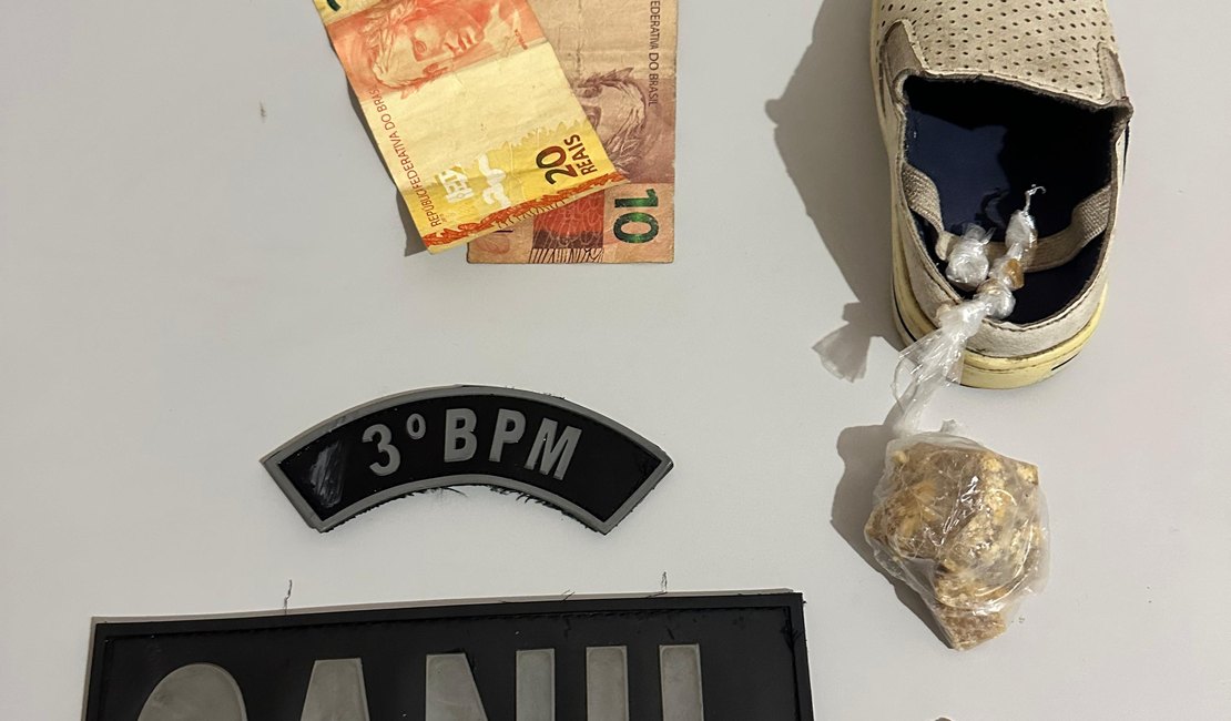 Homem é preso em flagrante por tráfico de drogas durante ação do Canil do 3º BPM em Arapiraca