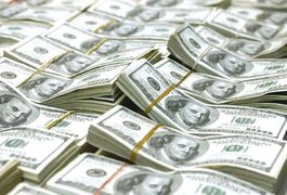 Dólar recua e fecha a quinta-feira cotado a R$ 3,55