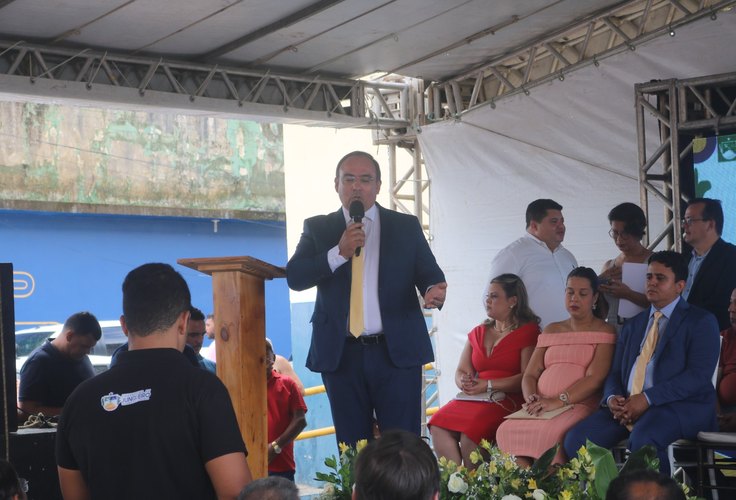 Vídeo. Junqueiro celebra 78 anos com entrega de obras e veículos; autoridades destacam avanços e parcerias políticas