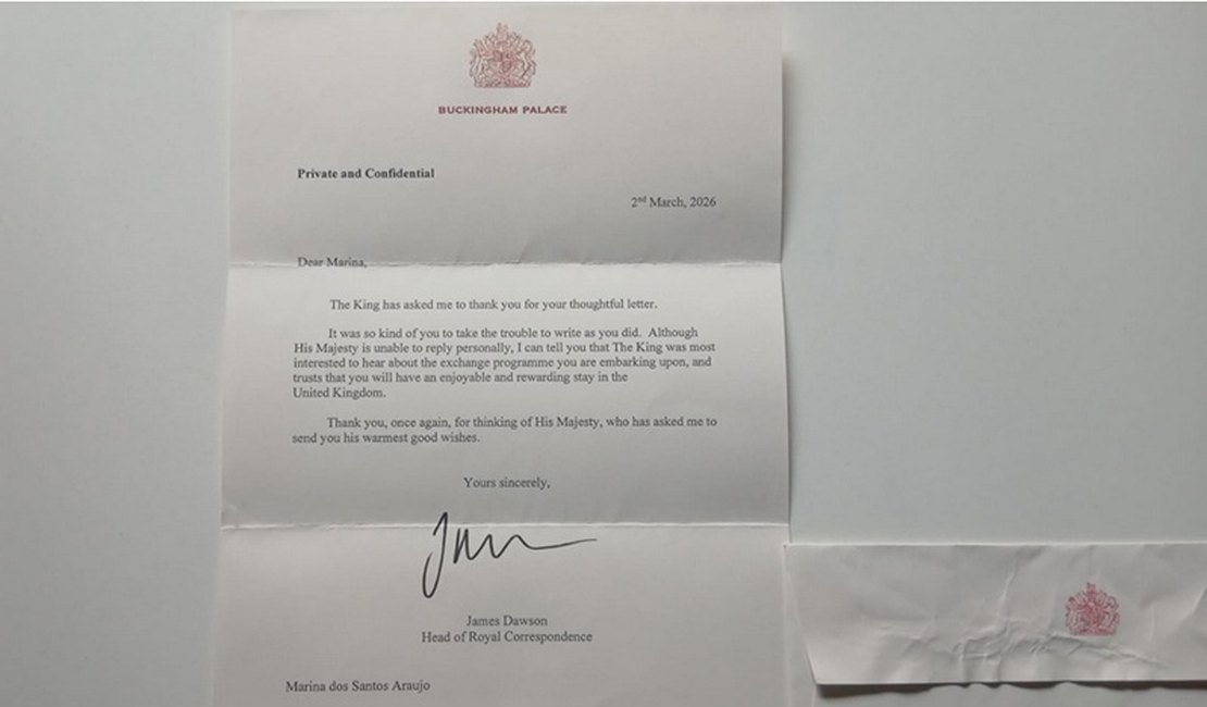 Rei Charles III demonstra interesse pelo 'Daqui pro Mundo' em carta a estudante de Alagoas