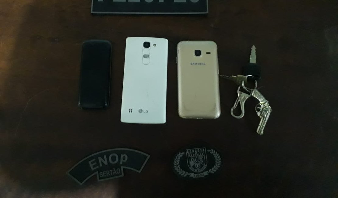 Menores são apreendidos por roubo de celular no bairro Brasília, em Arapiraca