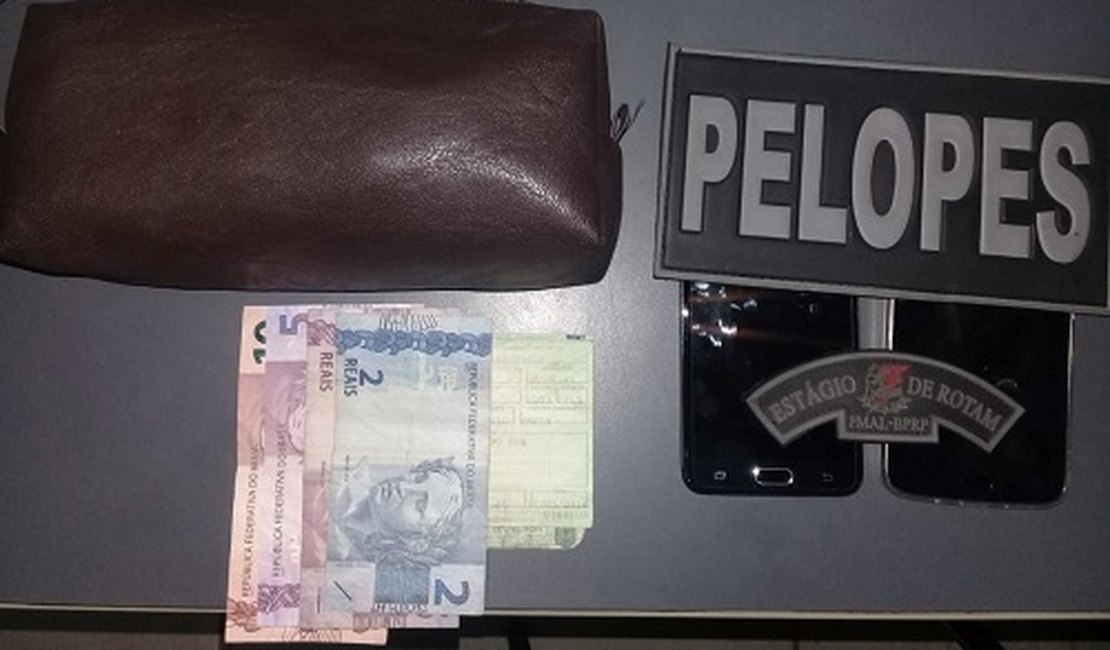 Polícia recupera pertences de vítimas de assalto e prende dupla no viaduto da AL-220