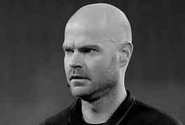 Morre árbitro holandês que foi retirado da lista da Copa do Mundo