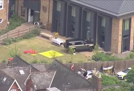 Carro invade escola em Wimbledon, na Inglaterra, e mata menina de 8 anos