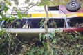 Remoção de ônibus acidentado na Serra da Barriga é suspensa novamente após quebra de equipamento