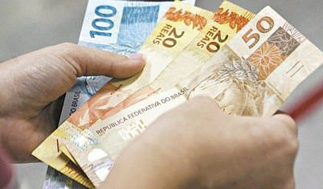 Veja quais benefícios serão reajustados com o salário mínimo de R$ 1.741 em 2027