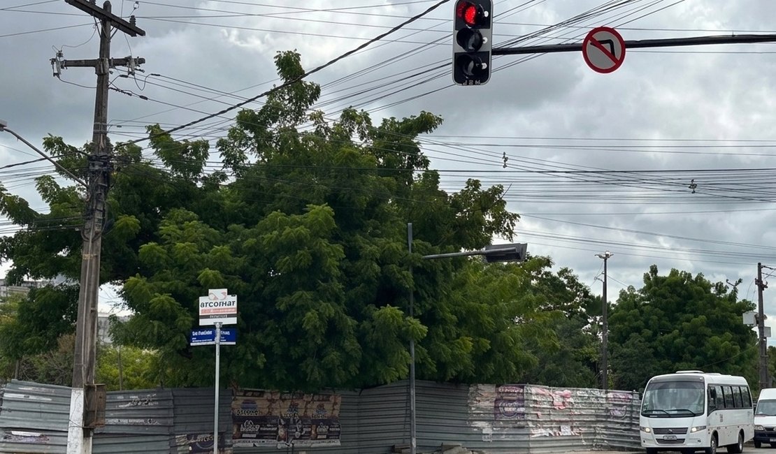 SMTT de Arapiraca amplia modernização dos semáforos com fabricação própria de equipamentos