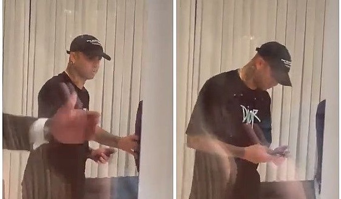 Vídeo. Jogador do Corinthians é expulso de restaurante após tentar furar fila