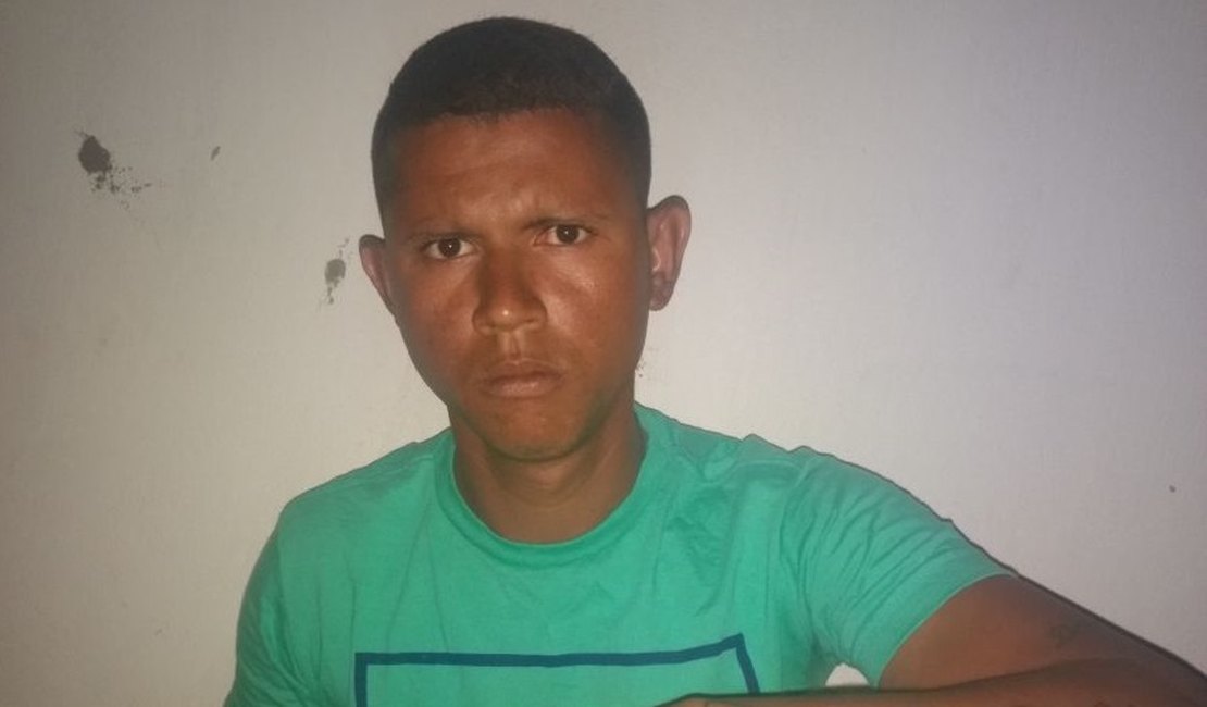 Após denúncia anônima, jovem é detido com drogas em Viçosa, AL
