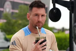 Lionel Messi revela que gosta de beber vinho com Sprite para 'bater mais rápido'