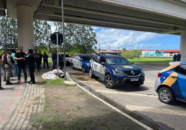 Operação no viaduto da antiga PRF retira barracos e prende quatro suspeitos em Maceió