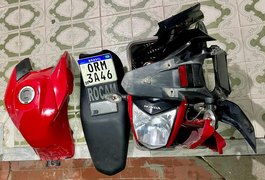 Motocicleta é alvo de desmanche após roubo e jovem é preso em Arapiraca