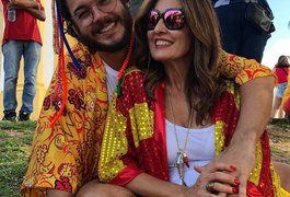 Fátima Bernades e Túlio Gadêlha curtem bloco de carnaval em Salvador