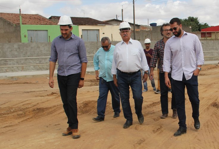 Rogério Teófilo amplia agenda de visitas e anuncia mais obras em Arapiraca