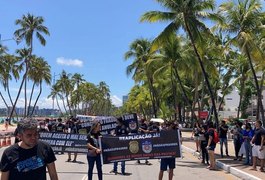 Concurseiros fazem manifestação e pedem reaplicação das provas dos concursos das Polícias Militar e Civil de Alagoas