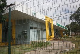 Professora Graça acompanha obra de reforma do novo prédio da Câmara Municipal de Arapiraca