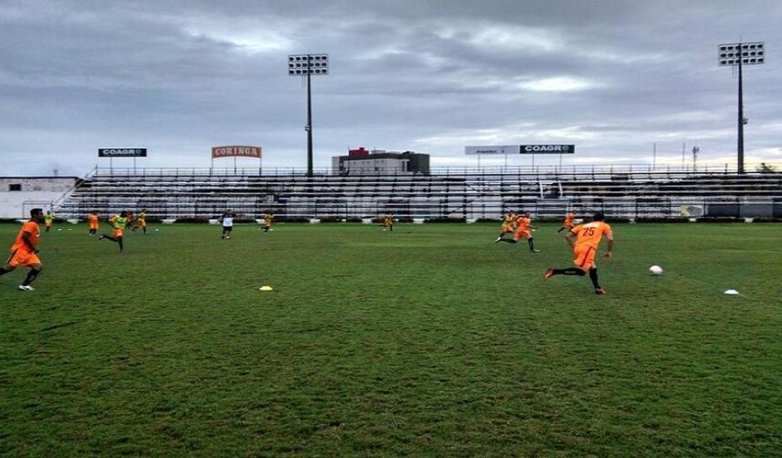 Jogadores se preparam para o confronto contra o Salgueiro