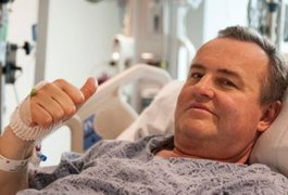 'Alguém precisou morrer para eu ter um pênis', afirma homem de 64 anos