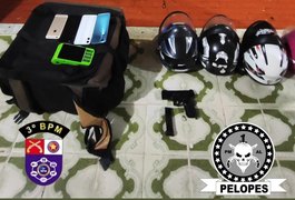 Suspeitos de assaltos são presos e motocicletas e celulares são recuperados pela polícia, em Arapiraca