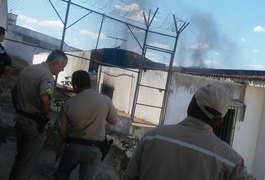 Detentos da cadeia pública de Garanhuns fazem rebelião na unidade