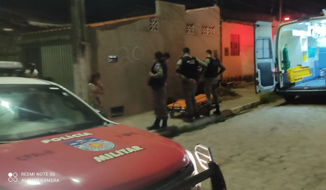 Homem flagra assalto, tenta ajudar vítima e é esfaqueado em Arapiraca
