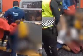 Mulher é vítima de importunação sexual em trem e passageiros agridem suspeito
