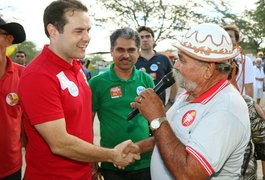 Renan Filho realiza uma bateria de reuniões em Delmiro Gouveia