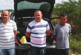 Arapiraquenses são flagrados instalando 'chupa-cabra' em agência bancária de PE