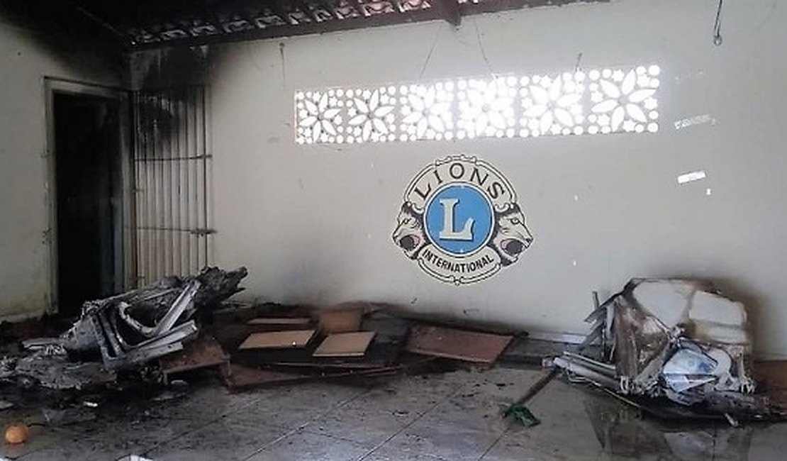 Sede do Lions Clube de Teotônio Vilela é vítima de incêndio criminoso