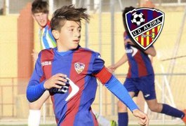 Jogador de 15 anos morre durante jogo na Espanha