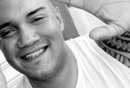 Homem é morto a tiros dentro de caminhonete e passageiro acaba ferido em Maceió