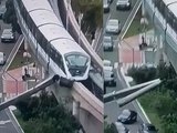 Guindaste cai nos trilhos do monotrilho e atinge trem da Linha 15-Prata em SP