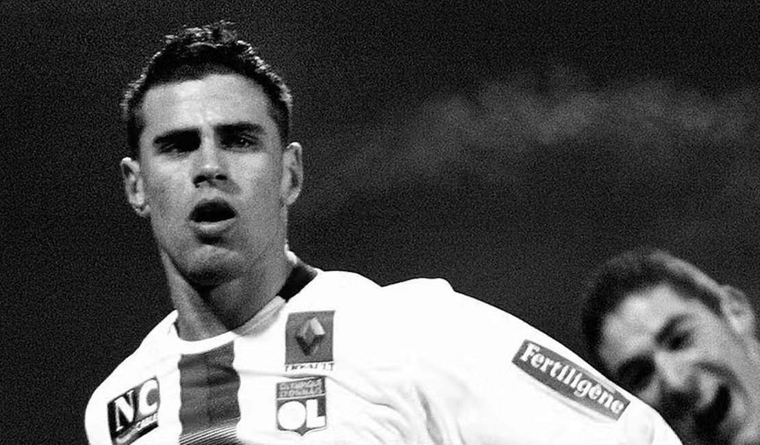 Tricampeão francês, ex-meia morre aos 43 anos após mal súbito a caminho de estádio