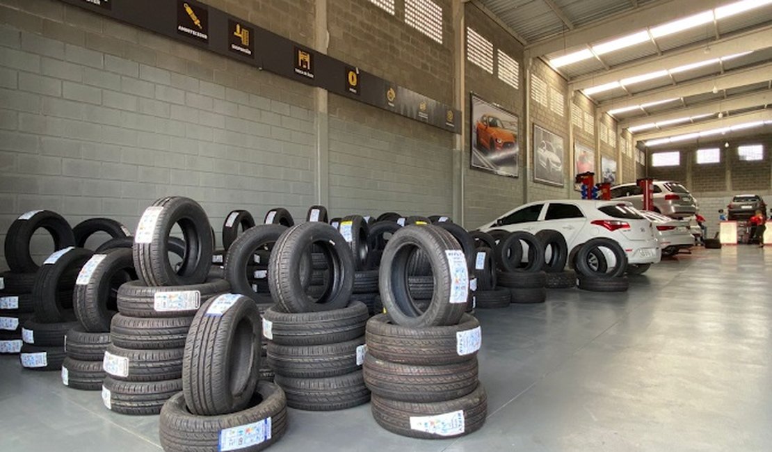 Criminoso furta 12 pneus novos de revendedora no bairro Jardim Tropical, em Arapiraca