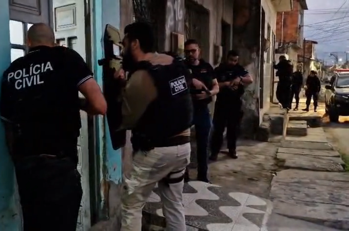 'Encontro Fatal': Operação cumpre mandados em Alagoas contra criminosos que roubavam, extorquiam e agrediam profissionais do sexo
