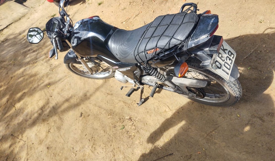 Criminosos roubam moto e objetos de vítimas na zona rural de Craíbas; no local ainda abandonaram outra moto roubada