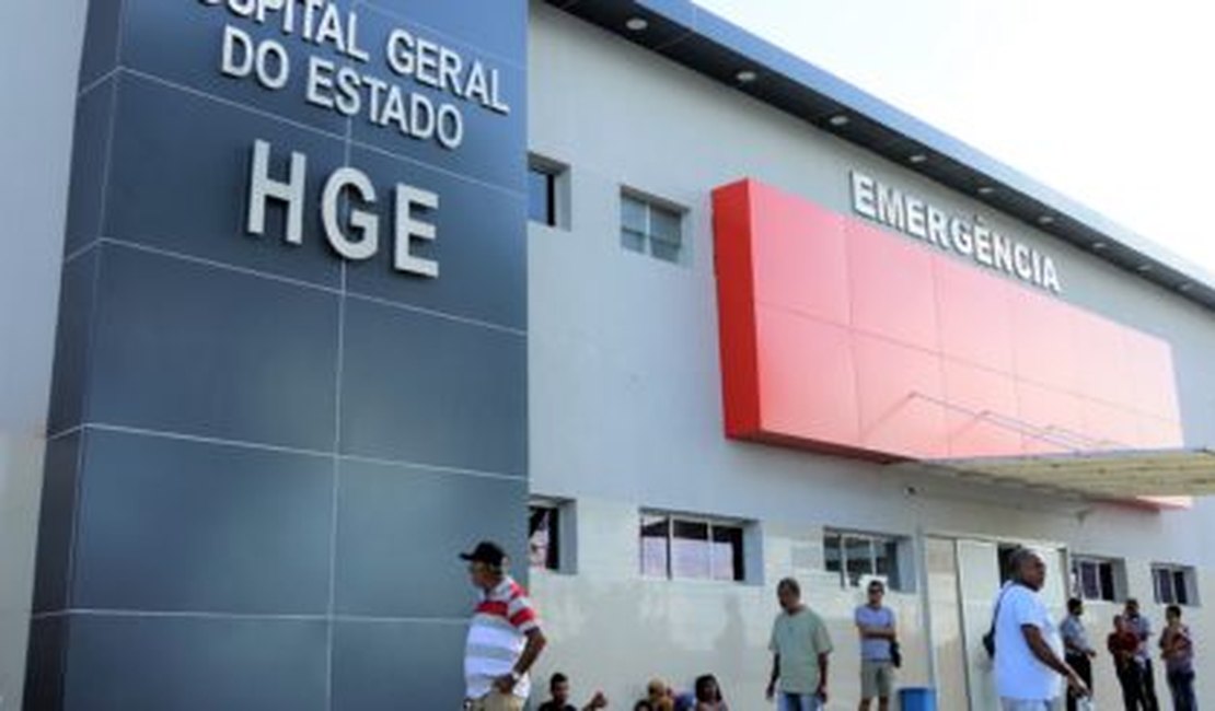 Suspeitos de tráfico trocam tiros com a polícia, são baleados e morrem no HGE