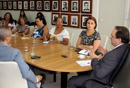 Diante de Conselho Estadual, Barbosa confirma prioridade da Educação para AL