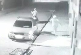 Vídeo: Mulher bota homem para correr durante tentativa de assalto em salão de beleza no bairro Planalto