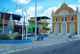 Escola de Lagoa da Canoa é arrombada e equipamentos são furtados