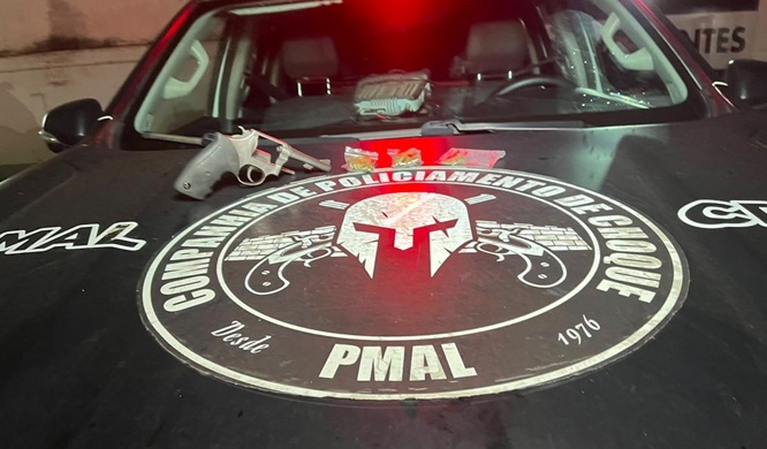 Companhia de Choque prende homem com arma de fogo e drogas no Cruzeiro do Sul