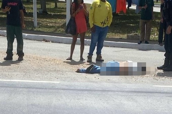 Mulher é atropelada por caminhão em rodovia alagoana