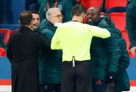 Vídeo. Jogadores do PSG e Istanbul Basaksehir deixam jogo após acusação de racismo