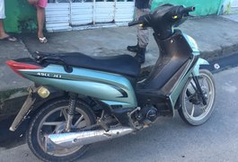 Moto furtada é recuperada durante abordagem policial em Arapiraca