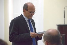 Dudu Hollanda oficializa afastamento e Cícero Cavalcante assume vaga na assembleia